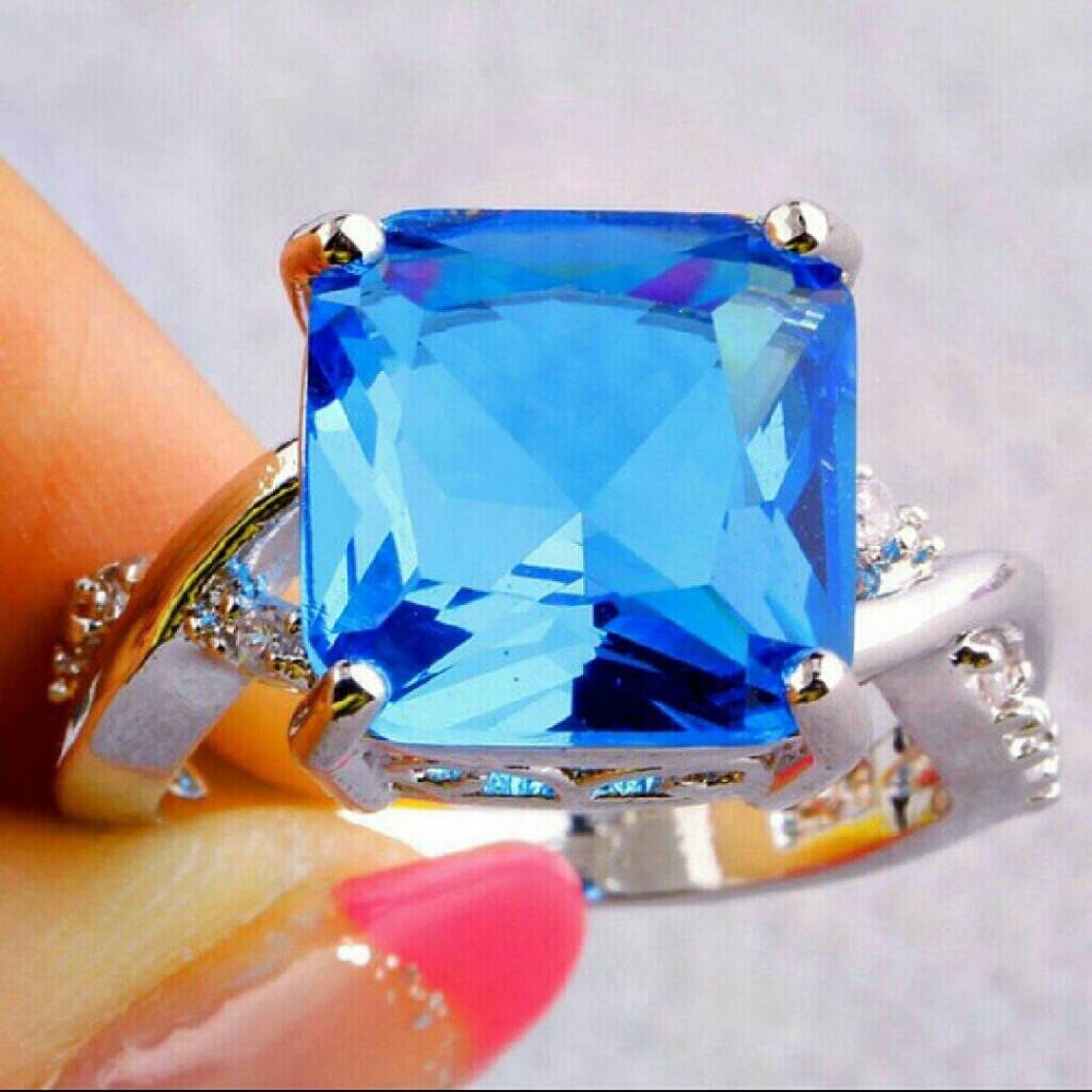 925 sterling silver Blue Topaz Women Ring size 6